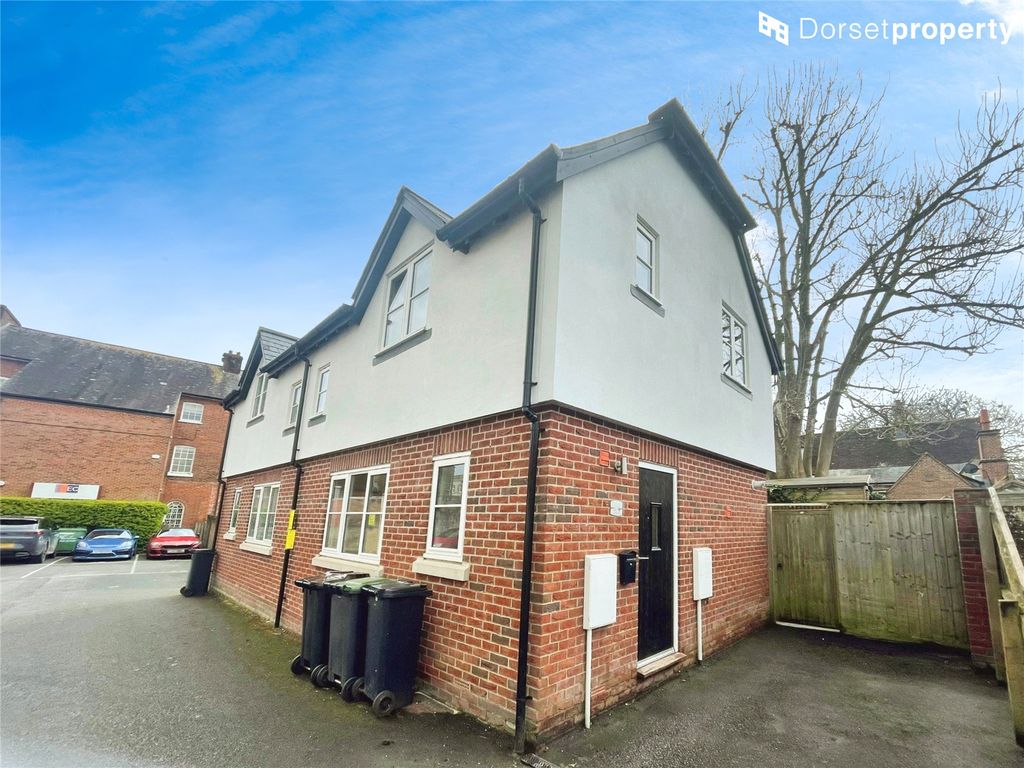 2 bed semidetached house to rent in Corn Market, Wimborne BH21, £1,250