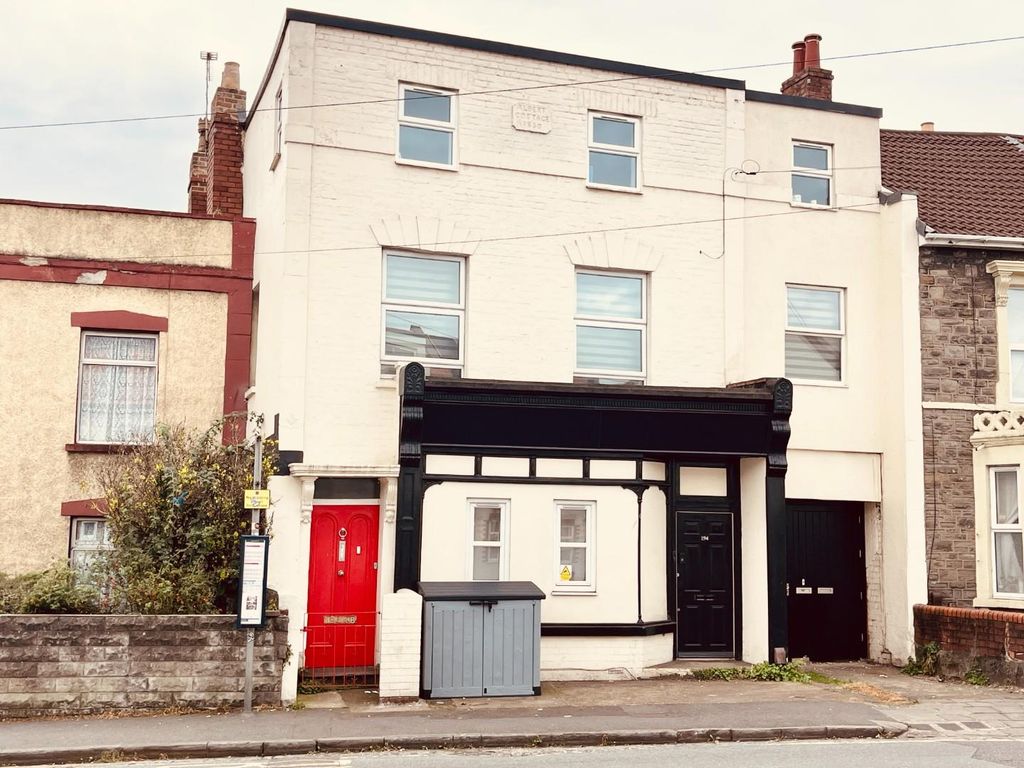 3 bed flat for sale in Whitehall Road, Redfield, Bristol BS5, £250,000 Zoopla