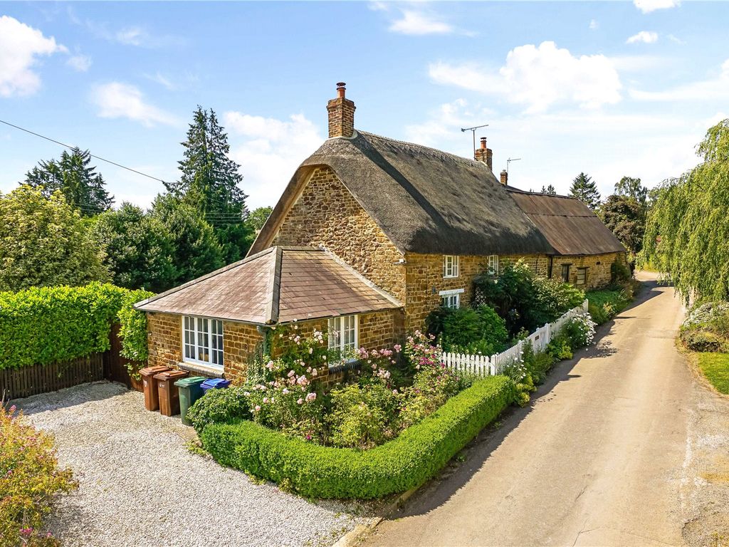 4 bed detached house for sale in Epwell, Nr Banbury, Oxfordshire OX15
