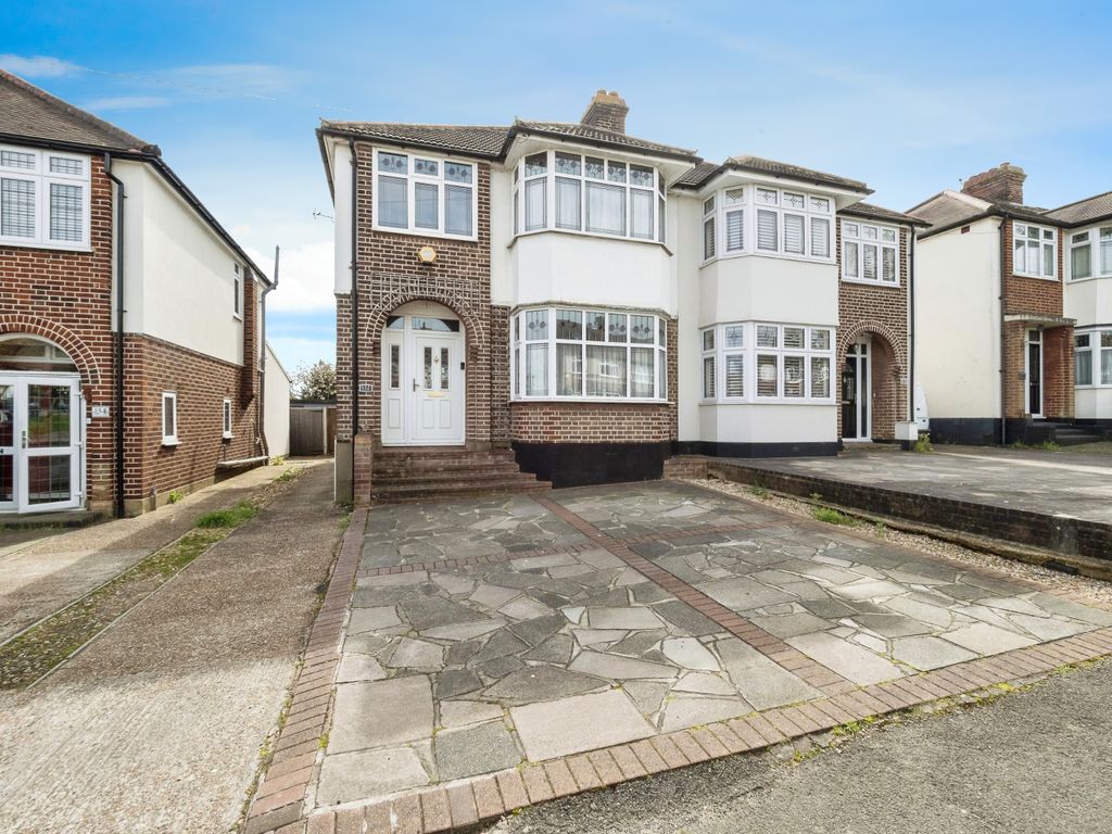 3 bed semidetached house for sale in Squirrels Heath Road, Romford RM3, £525,000 Zoopla