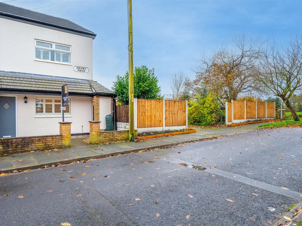 3 bed cottage for sale in Derby Road, Skelmersdale WN8, £169,995 Zoopla