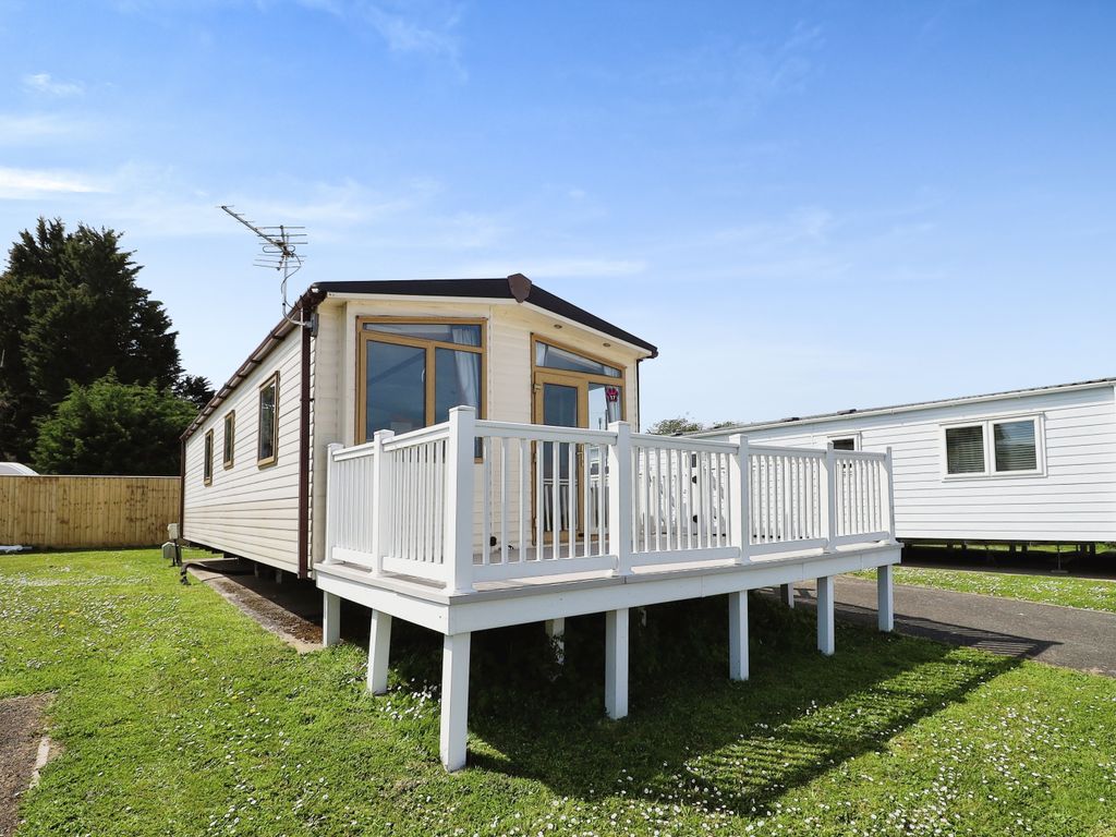 2 bed mobile/park home for sale in Solent Breeze, Thorness Lane, Cowes