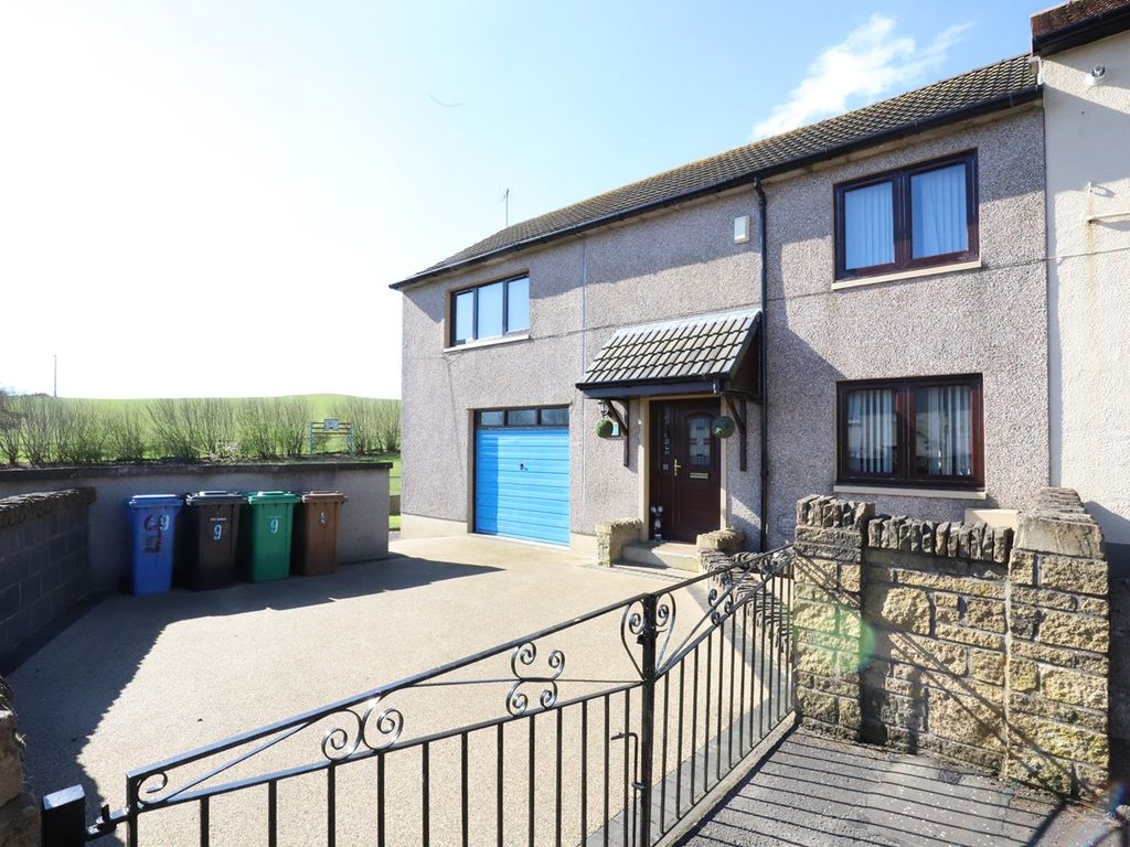 4 bed end terrace house for sale in Seamark Place, Ballingry, Lochgelly
