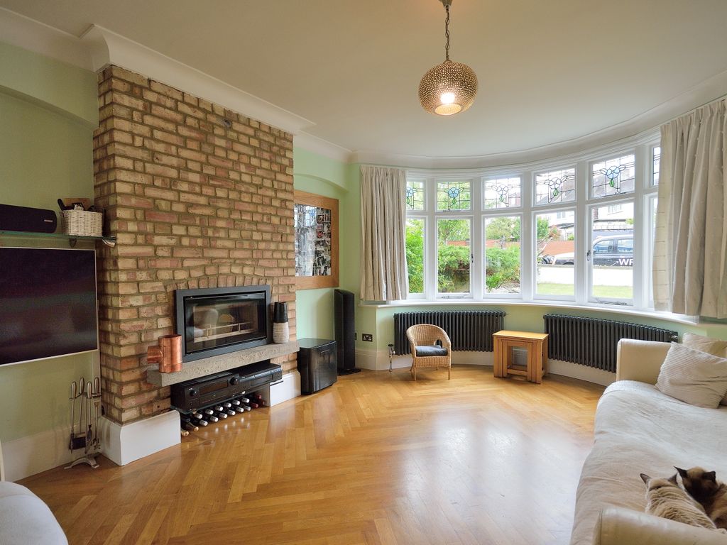 5 bed semidetached house for sale in Morton Way, London N14, £