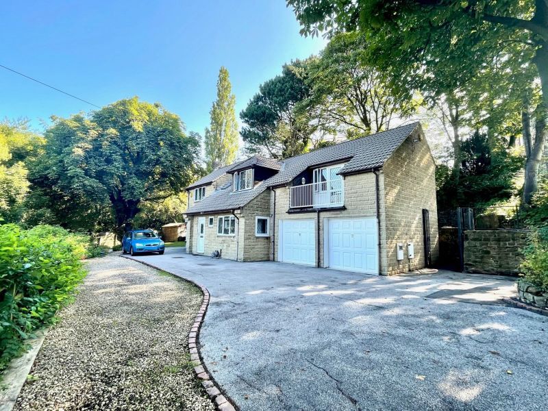 4 bed detached house for sale in Steep Turnpike, Matlock DE4, £450,000