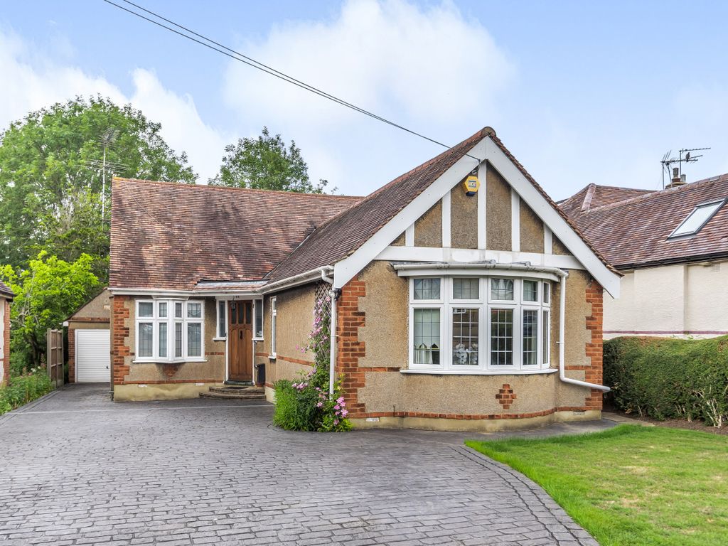 5 bed detached house for sale in Ladbrooke Drive, Potters Bar