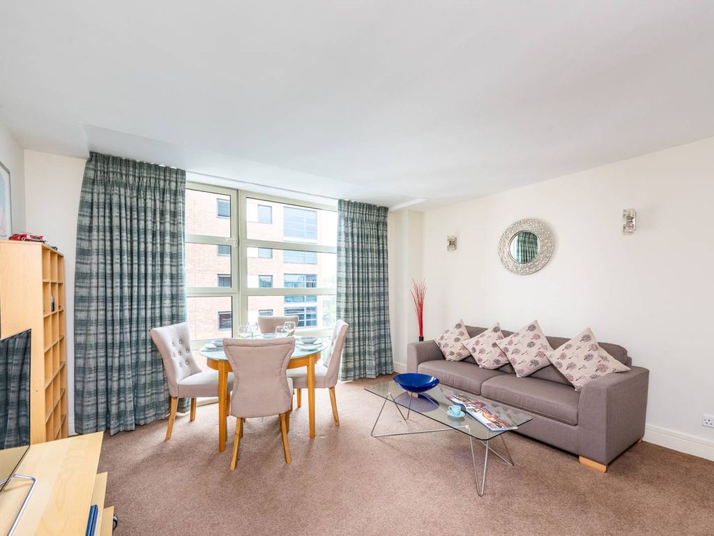 1 bed flat to rent in Consort Rise, Buckingham Palace Road, Pimlico