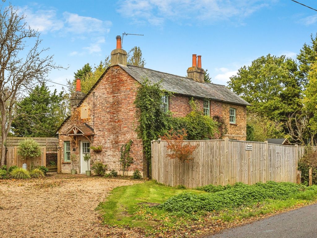3 bed detached house for sale in Spatham Lane, Ditchling, Hassocks BN6