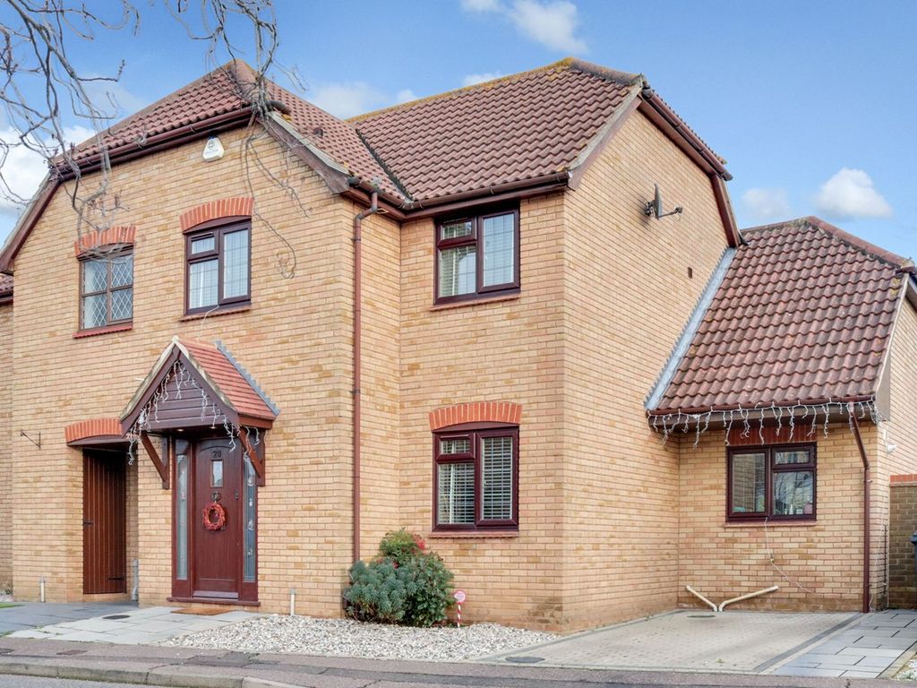 3 bed semidetached house for sale in Sedgemoor, Shoeburyness SS3, £