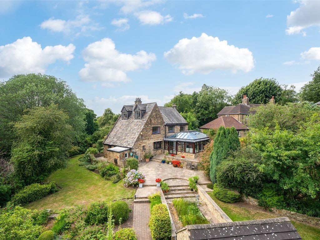 6 bed detached house for sale in Acacia Park Drive, Bradford BD10, £