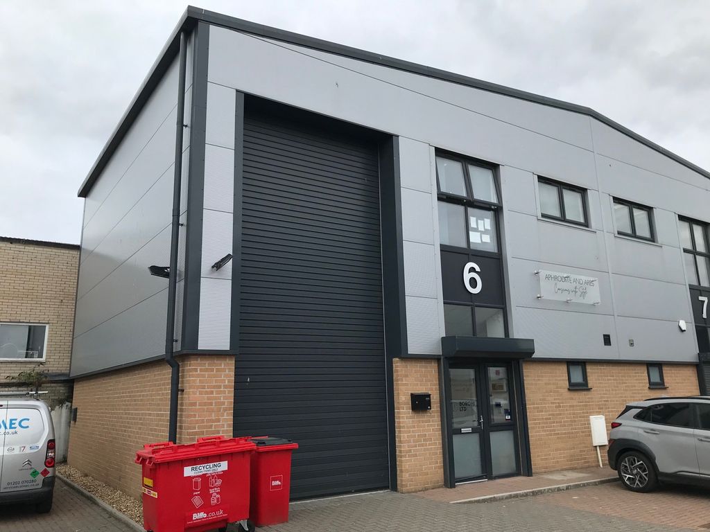 Light industrial to let in Cobham Road, Ferndown Ind Estate, Wimborne