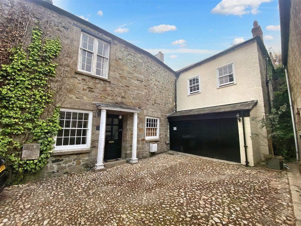 2 bed property for sale in Cross Street, Helston TR13 Zoopla
