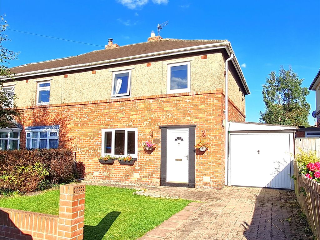 3 bed semidetached house for sale in Heddon Avenue, Hazelrigg