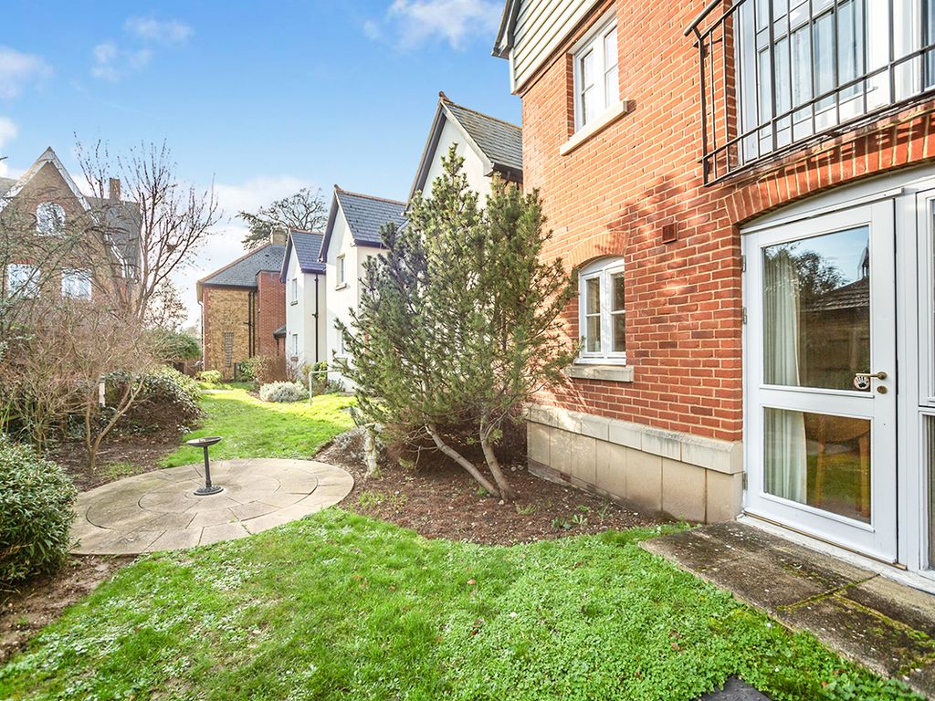 1 bed flat for sale in East Street, Faversham, Kent ME13 Zoopla