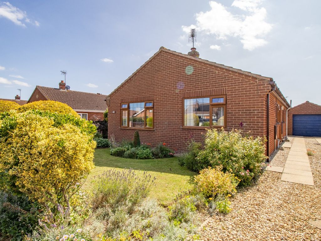 3 bed detached bungalow for sale in Mountbatten Road, Dersingham, King