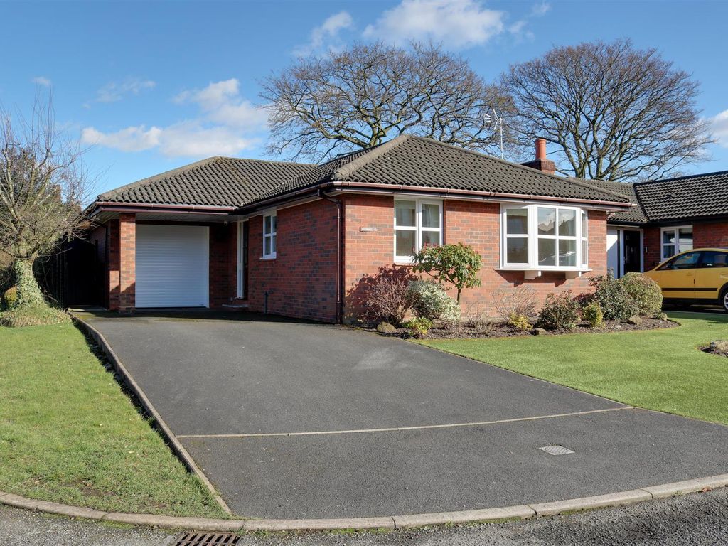 2 bed detached bungalow for sale in Sinclair Avenue, Alsager, StokeOn