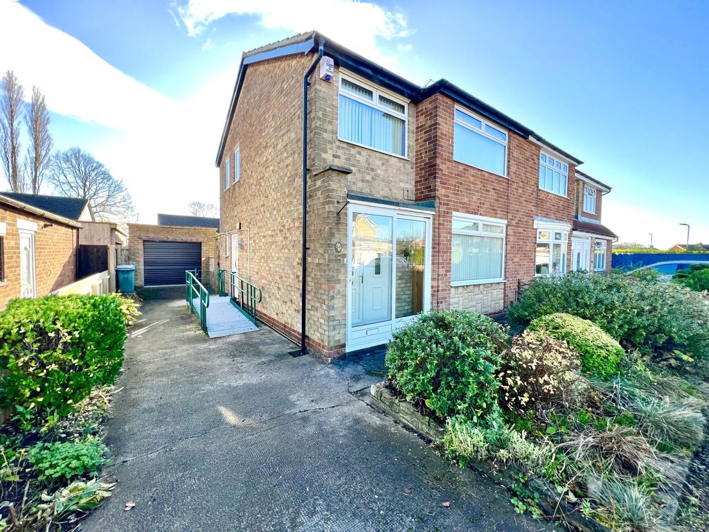 3 bed semidetached house for sale in Fuller Crescent, Norton, Stockton