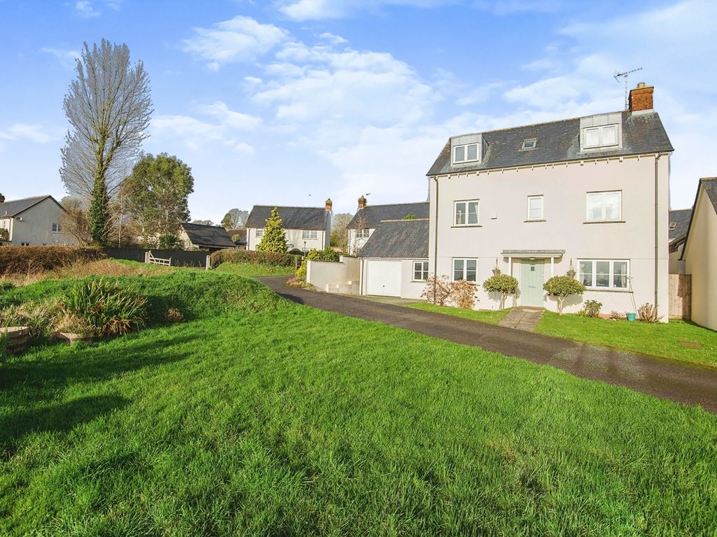 4 bed detached house for sale in Green Acre, Halberton, Tiverton EX16