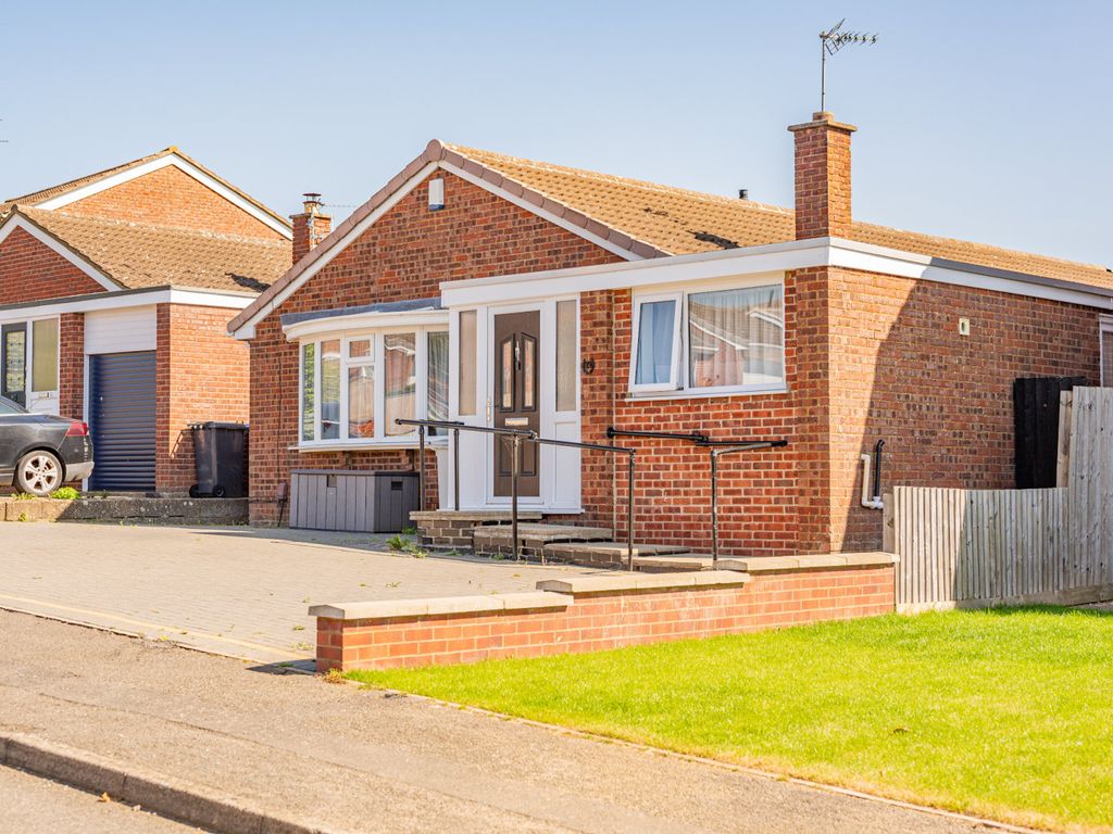 3 bed detached bungalow for sale in Connolly Drive, Rothwell, Kettering