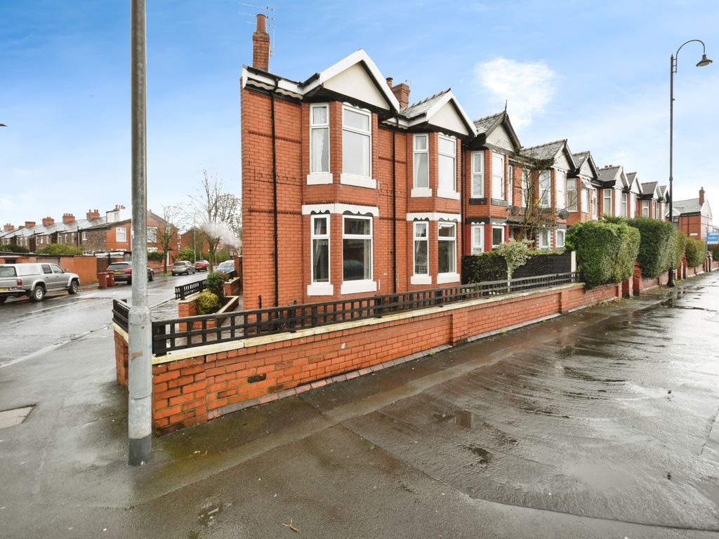 3 bed end terrace house for sale in Thornton Road, Manchester, Greater Manchester M14, £250,000
