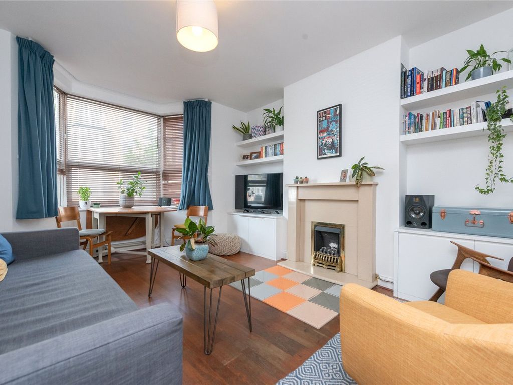 2 bed flat to rent in Manor Park Road, London NW10, £1,800 pcm Zoopla