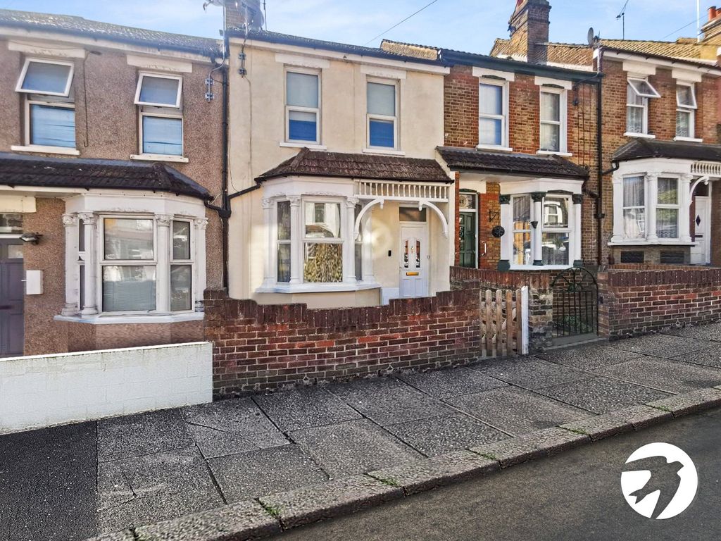 3 bed detached house to rent in Road, Erith DA8, £1,850 pcm Zoopla