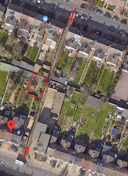 Property for sale in Nags Head Road, Ponders End, Enfield EN3, £175,000