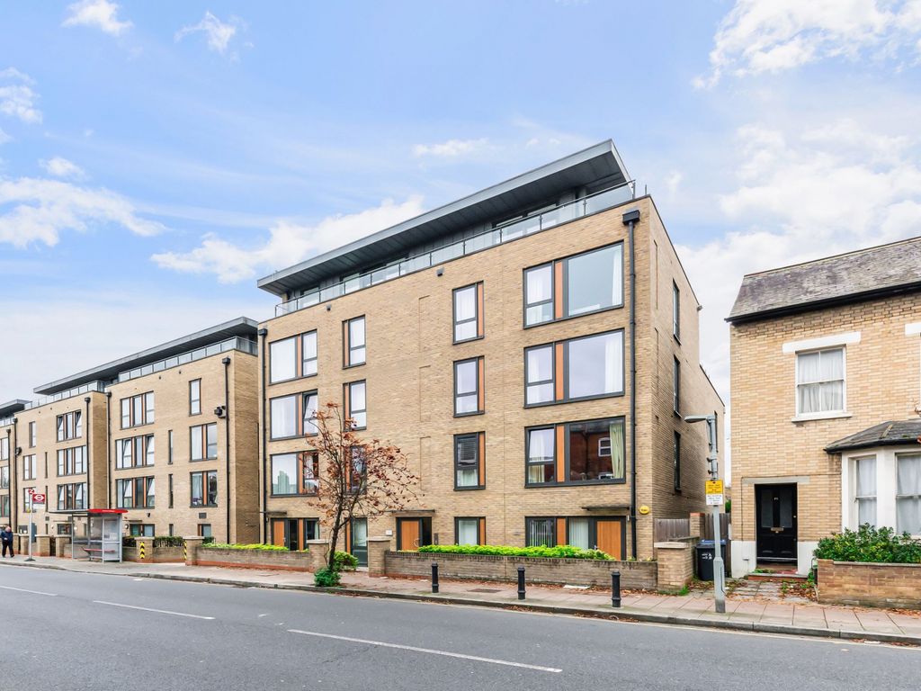 1 bed flat to rent in Hartfield Road, London SW19, £1,995 pcm Zoopla