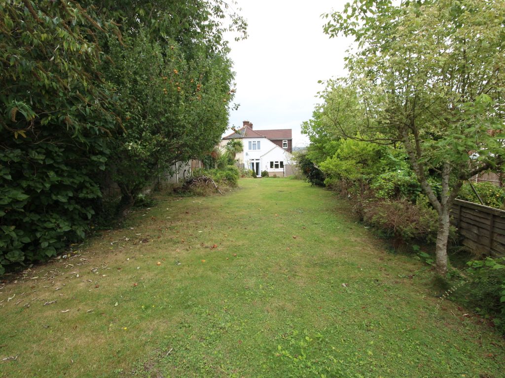 5 bed semidetached house for sale in London Road, Allington ME16, £