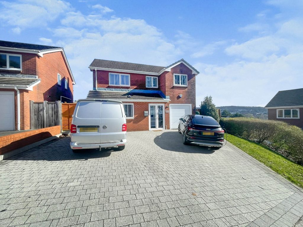 4 bed detached house for sale in St. Davids Close, Hendy, Pontarddulais