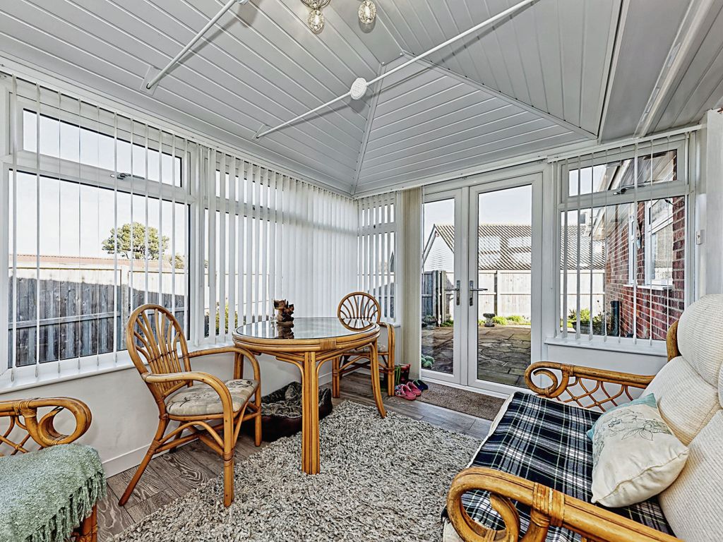 3 bed bungalow for sale in Beauxfield, Whitfield, Dover, Kent CT16 Zoopla