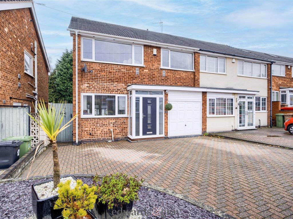 3 bed semidetached house for sale in Moseley Drive, Marston Green