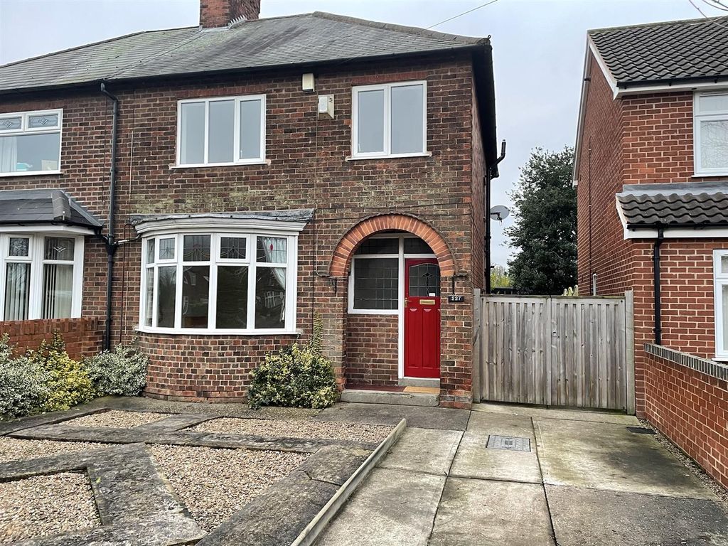 3 bed semidetached house to rent in Big Barn Lane, Mansfield