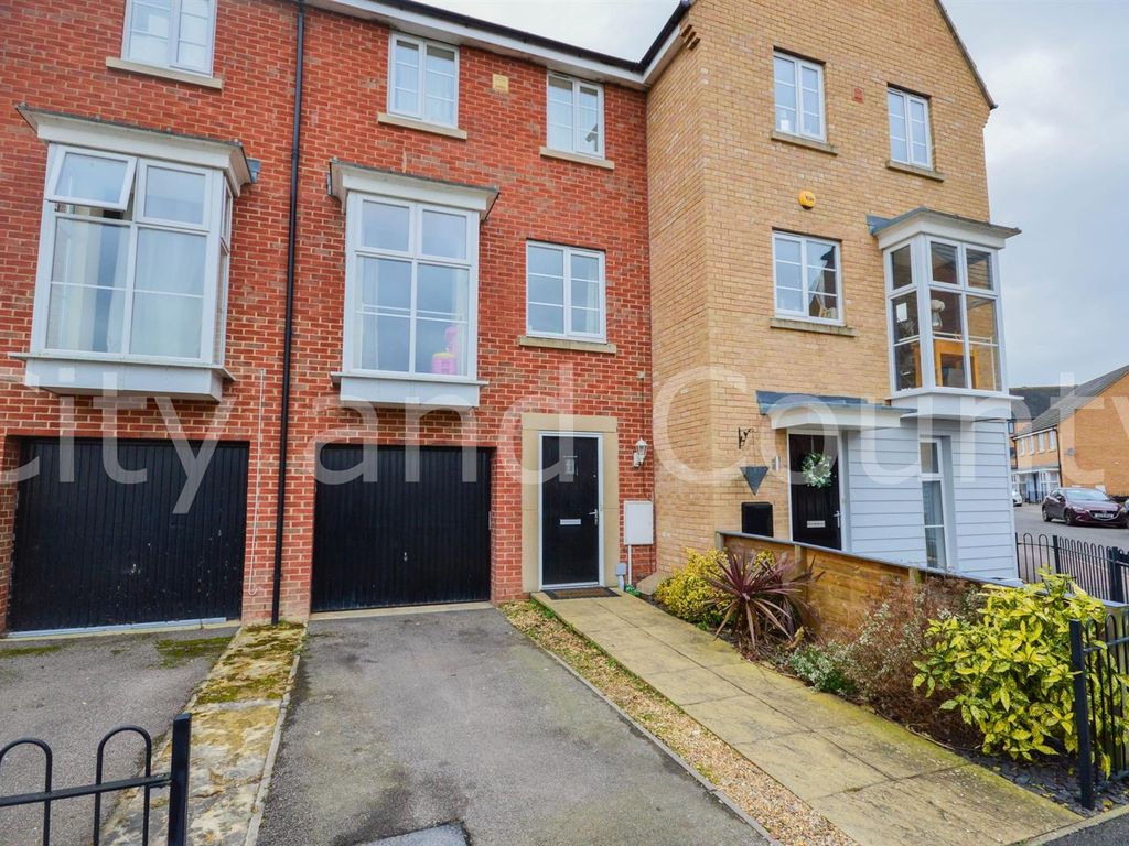 3 bed town house for sale in Molyneux Square, Hampton Vale, Peterborough PE7 Zoopla
