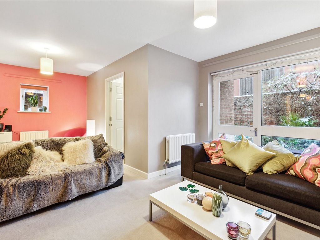 Bailey Mews, London SW2  