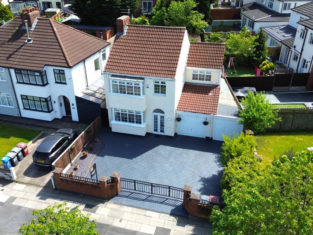 4 bed detached house for sale in Campbell Drive, Knotty Ash, Liverpool L14, £325,000 Zoopla