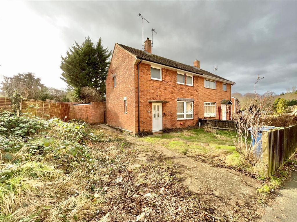 3 bed semidetached house for sale in Green Way, Brockworth, Gloucester