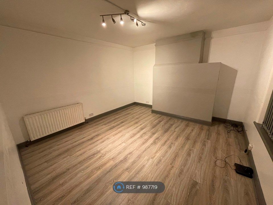 Studio to rent in Hertford Drive, Wallasey CH45 Zoopla