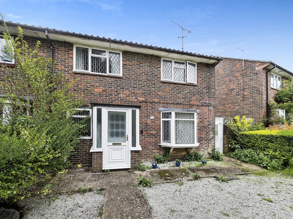 4 bed end terrace house for sale in Arundel Close, Crawley RH10 Zoopla