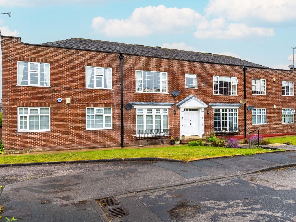 2 bed flat for sale in Sandmoor Mews, Alwoodley, Leeds LS17 Zoopla