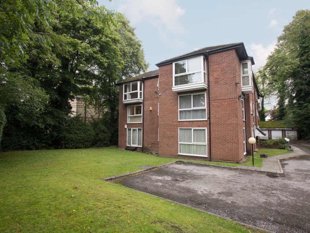 2 bed flat to rent in Moorhill Court, Bury New Road, Salford M7, £850