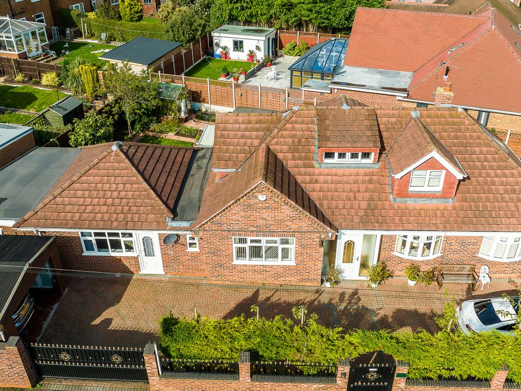 5 bed detached bungalow for sale in Prestwood Drive, Nottingham NG8, £600,000 Zoopla