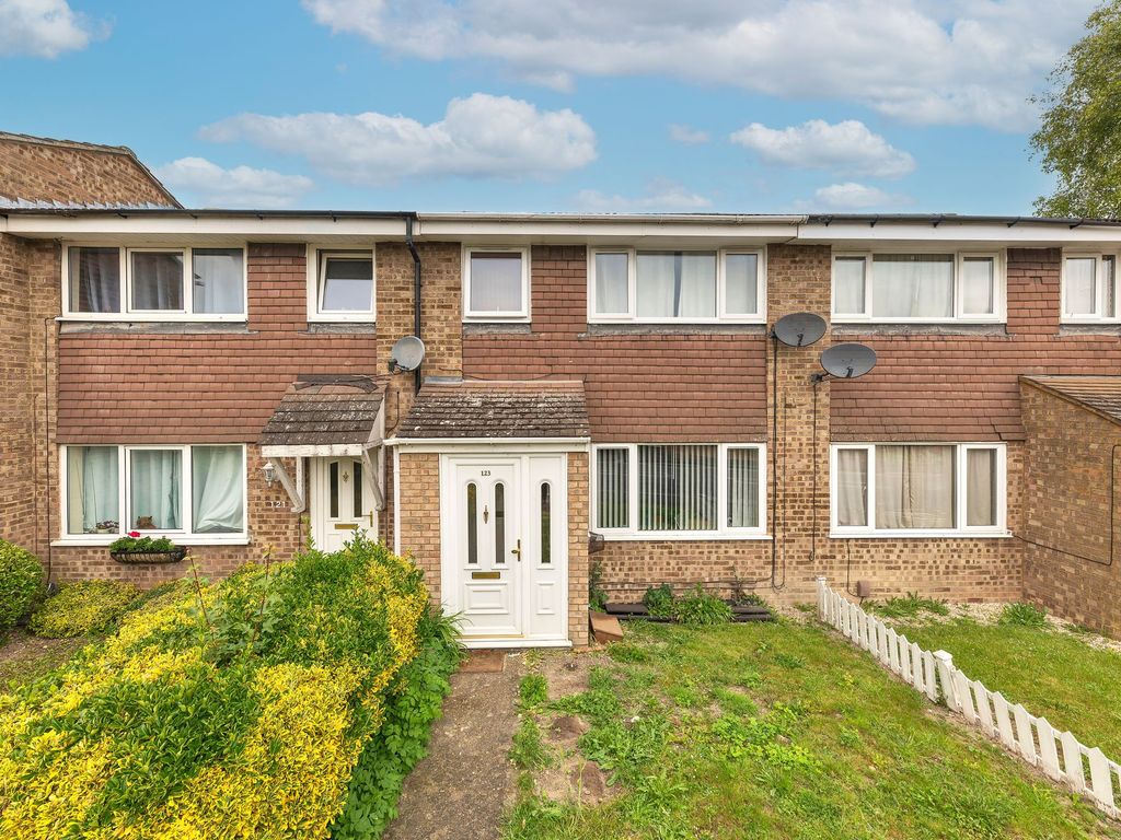 3 bed terraced house for sale in Burns Road, Royston SG8, £300,000 Zoopla