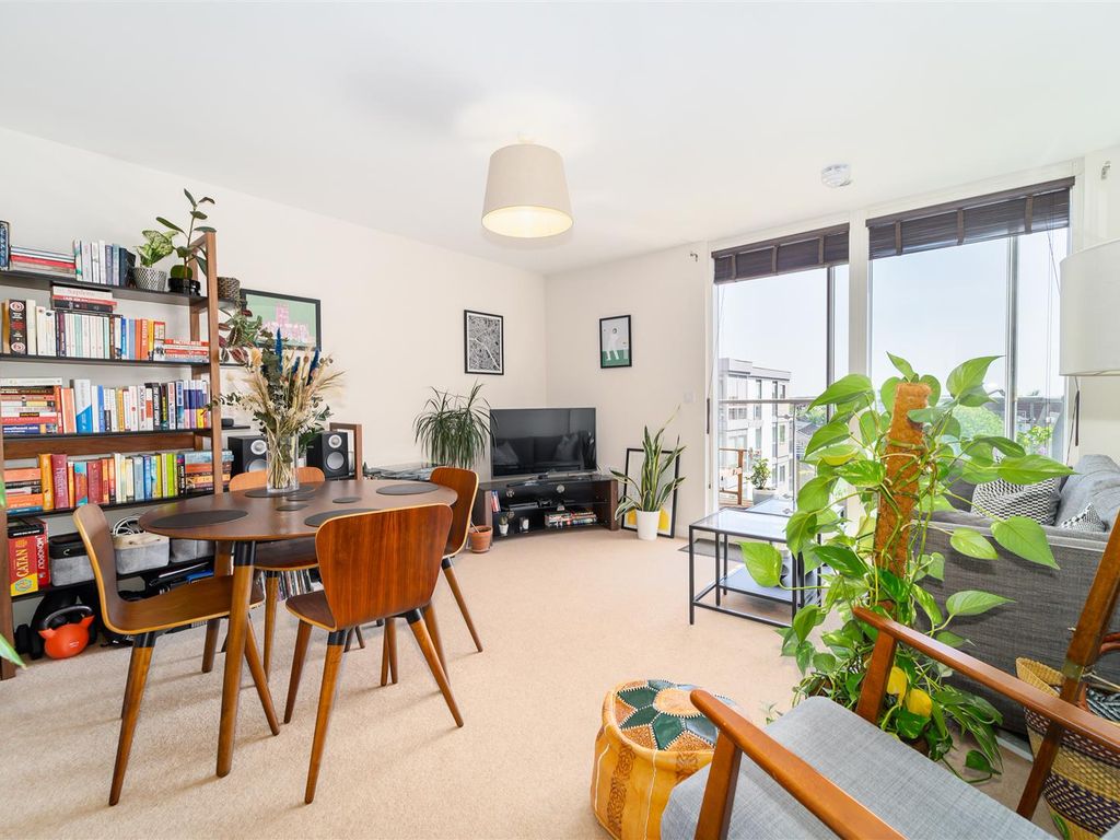1 bed flat for sale in Ealing Road, Brentford TW8, £290,000 Zoopla