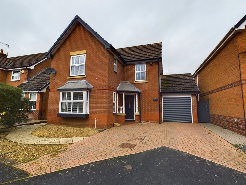 3 bed detached house for sale in Deal Crescent, Worcester
