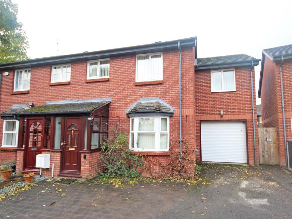 4 bed semidetached house for sale in Flaxley Drive, Belmont, Hereford