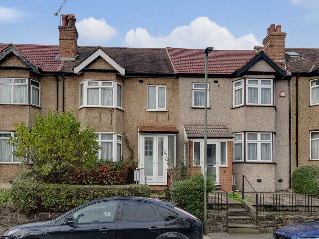 3 bed terraced house for sale in Albert Road, London NW4 Zoopla