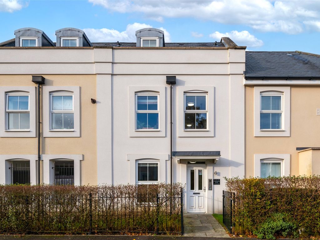 2 bed flat for sale in Warren Road, Reigate RH2 Zoopla