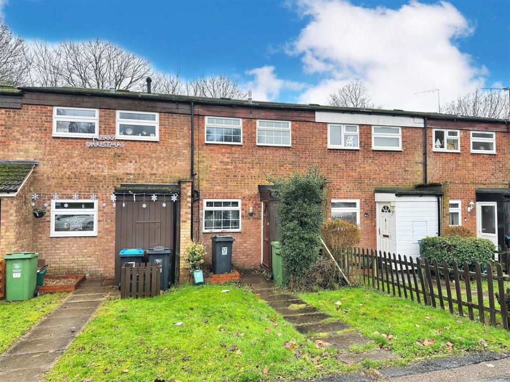 2 bed terraced house for sale in Katrine Square, Hemel Hempstead