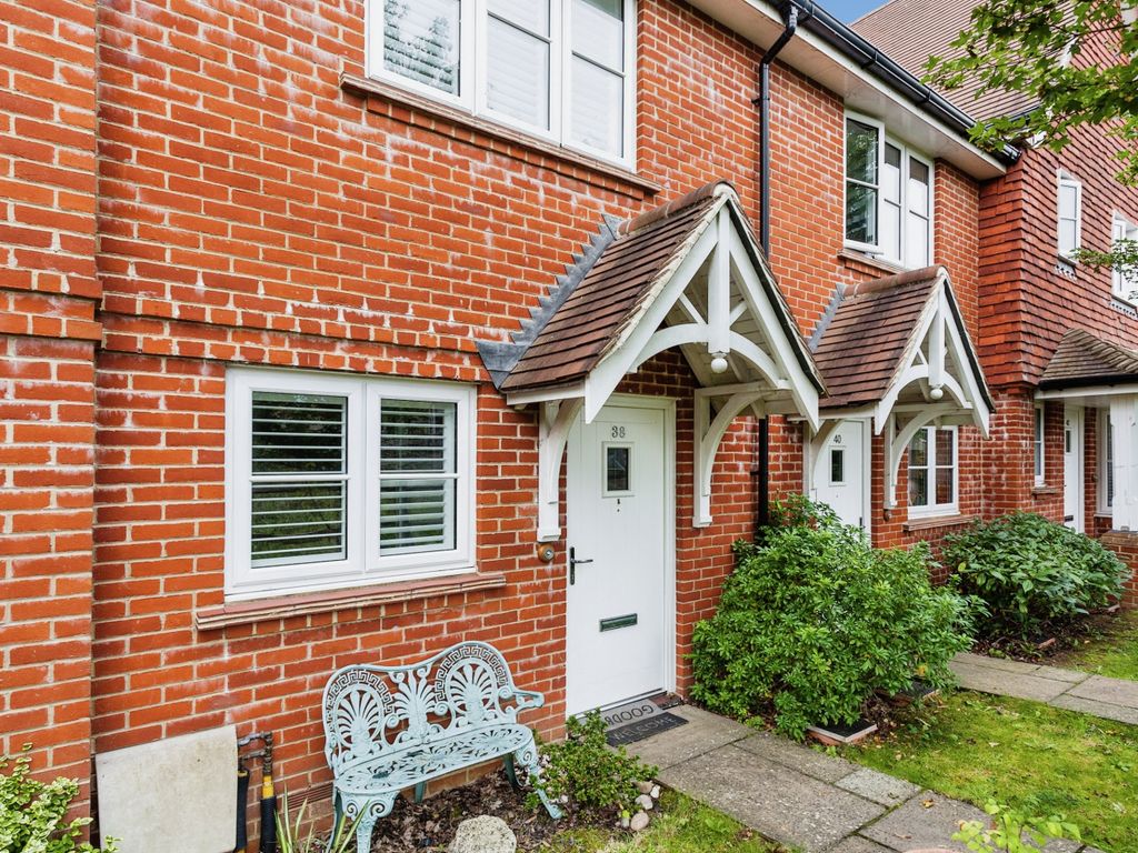 2 bed terraced house for sale in Longhurst Avenue, Horsham, West Sussex
